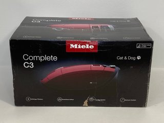 MIELLE SGEF5 COMPLETE C3 CAT & DOG CYLINDER VACUUM CLEANER - RRP £389.99: LOCATION - FRONT BOOTH