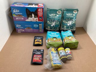 QTY OF ASSORTED PET FOOD ITEMS TO INCLUDE 2 X BOXES OF PURINA FELIX MIXED SELECTION IN JELLYCAT FOOD POUCHES - BBE 4/26: LOCATION - J16