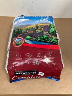 PACK OF ARKWRIGHTS COMPLETE 15KG WORKING DOG BISCUITS IN BEEF - BBE 7/25: LOCATION - I5