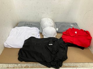 QTY OF ASSORTED CLOTHING ITEMS TO INCLUDE QTY OF PLAIN CAPS IN WHITE: LOCATION - I10