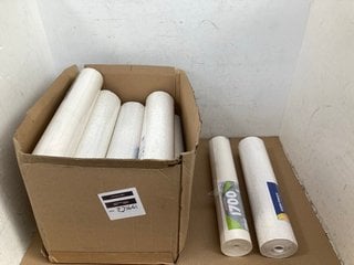 BOX OF ASSORTED SUPER FRESCO WALLPAPER IN WHITE: LOCATION - I11