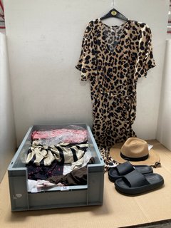 QTY OF ASSORTED WOMENS CLOTHING ITEMS TO INCLUDE LEOPARD PRINT WRAP MAXI DRESS IN BLACK/BROWN - UK 16: LOCATION - J3