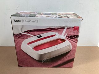 CRICUT EASY PRESS 2 HEAT PLATE IN RASPBERRY - RRP £159.99: LOCATION - H5