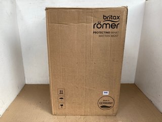 BRITAX ROMER KIDFIX 2 Z-LINE CAR SEAT IN BLACK - RRP £170: LOCATION - E4