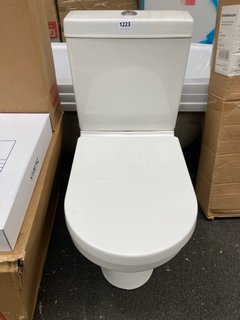 (COLLECTION ONLY) D-SHAPED CLOSED COUPLED W/C WITH CISTERN FITTINGS, DUAL FLUSH CHROME BUTTON & SOFT CLOSE SEAT - RRP £325: LOCATION - A7