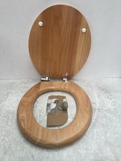 OAK W/C SEAT - RRP £135: LOCATION - R1