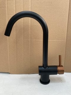 MONO KITCHEN SINK MIXER TAP IN COPPER & BLACK WITH SWIVEL SPOUT - RRP £260: LOCATION - R3