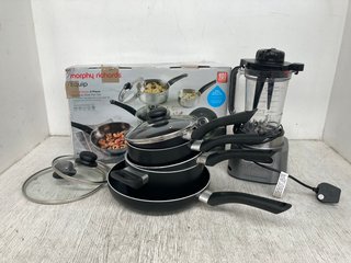 3 X ASSORTED KITCHEN ITEMS TO INCLUDE MORPHY RICHARDS EQUIP 5 PIECE POUR AND DRAIN STAINLESS STEEL PAN SET: LOCATION - WH5