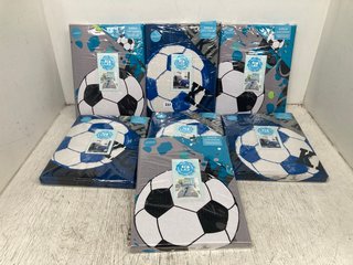 7 X CHILDRENS SINGLE BEDDING SETS IN FOOTBALL DESIGNS: LOCATION - A12