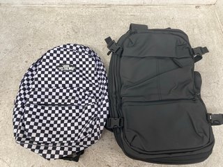 VANS "OFF THE WALL" CHECK STYLE BACKPACK IN BLACK & WHITE TO INCLUDE LARGE BACKPACK IN BLACK: LOCATION - A8