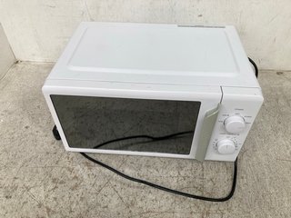 COMFEE 19L 700W MICROWAVE OVEN IN WHITE -MODEL NO CMO-MP012ND: LOCATION - WA1