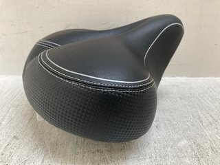 BIKEROO COMFORTABLE BIKE SADDLE IN BLACK: LOCATION - B1