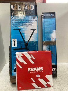 3 X ASSORTED MUSIC INTRUMENT ITEMS TO INCLUDE 3 PIECE EVANS DRUM HEADSET: LOCATION - B2