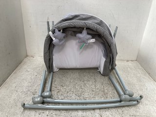 SENSORY BABY ROCKER BASSINET IN GREY: LOCATION - B5