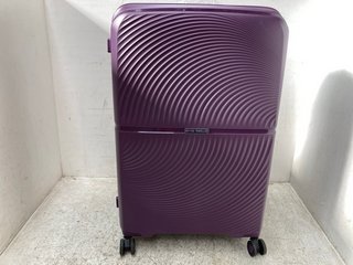 BRITISH TRAVELER TEXTURED HARDSHELL SUITCASE IN PURPLE: LOCATION - B5