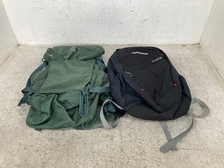 BERGHAUS 20L FLOW TECHNOLOGY BACKPACK IN BLACK TO INCLUDE OSPREY SKARAB 30L BACKPACK IN GREEN: LOCATION - WH2