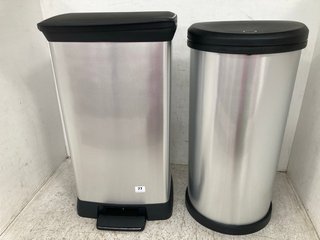 CURVER 30L SOFT CLOSE TOP BIN IN BRUSHED SILVER TO INCLUDE CURVER 50L SQUARE BIN IN BRUSHED SILVER: LOCATION - WH3