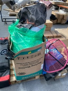 PALLET OF ASSORTED ITEMS TO INCLUDE PINK STRINGY ROCKER CHAIR: LOCATION - A5