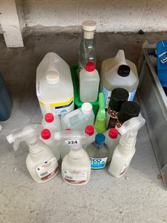 (COLLECTION ONLY) QTY OF ASSORTED CHEMICALS TO INCLUDE GREYLAND FURNITURE POLISH 750ML (PLEASE NOTE: 18+YEARS ONLY. ID MAY BE REQUIRED): LOCATION - AR2