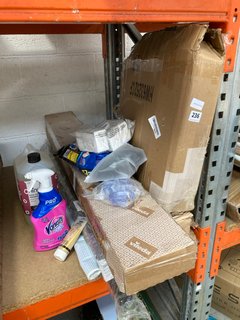 (COLLECTION ONLY) QTY OF ASSORTED ITEMS TO INCLUDE ARLINGTON RADIATOR COVER MEDIUM AND VANISH OXI ACTION STAIN REMOVER: LOCATION - AR3