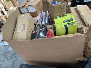 PALLET OF ASSORTED ELECTRICAL ITEMS TO INCLUDE RYOBI ONE + 18V CORDLESS LAWN MOWER: LOCATION - A6 (KERBSIDE PALLET DELIVERY)