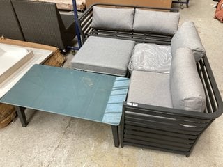 4 X METAL FRAMED FURNITURE ITEMS TO INCLUDE 2 SEAT SOFA END PIECE IN GREY: LOCATION - B1