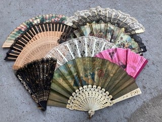 A COLLECTION OF ANTIQUE FANS: LOCATION - BR11