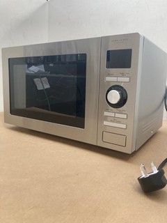 JOHN LEWIS & PARTNERS 25L MICROWAVE IN STAINLESS STEEL MODEL: JLSMWO09: LOCATION - AR1