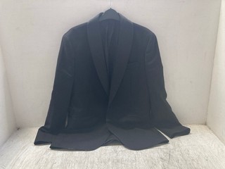 JOHN LEWIS AND PARTNERS REGULAR FIT TUXEDO JACKET IN BLACK: LOCATION - AR7