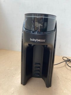 BABY BREZZA FORMULA PRO ADVANCED BOTTLE MAKER IN BLACK - RRP £250: LOCATION - AR12