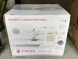 SINGER PATCHWORK SEWING MACHINE IN WHITE: LOCATION - BR3