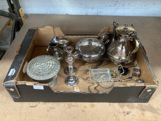 A COLLECTION OF VINTAGE SILVER PLATE AND OTHER METALWARES: LOCATION - BR11