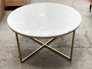 WOOD MARBLE EFFECT ROUND TABLE WITH GOLD BASE: LOCATION - B2