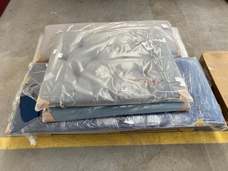 PALLET OF ASSORTED HEADBOARDS TO INCLUDE SINGLE HEADBOARD IN GREY VELVET: LOCATION - B5 (KERBSIDE PALLET DELIVERY)