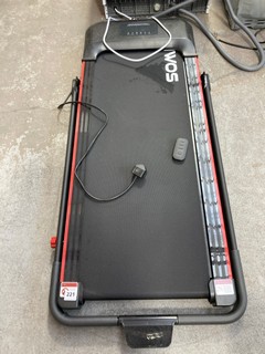 PHIVOS TREADMILL P101 IN BLACK/RED: LOCATION - B6