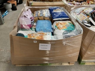 PALLET OF ASSORTED PET ITEMS TO INCLUDE 30L BAGS OF BREEDER CELECT CAT LITTER: LOCATION - B7 (KERBSIDE PALLET DELIVERY)