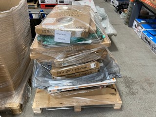 PALLET OF ASSORTED SAFETY GATES & ACCESSORIES: LOCATION - B8 (KERBSIDE PALLET DELIVERY)