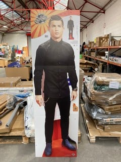 LARGE QTY OF CRISTIANO RONALDO CUT OUTS: LOCATION - B8