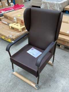 DEVILBISS OAKHAM WINGED SUPPORT CHAIR: LOCATION - A3