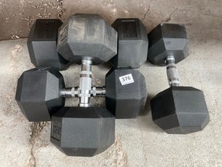 4 X ASSORTED WEIGHT DUMBBELLS: LOCATION - BR18