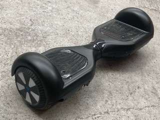 (COLLECTION ONLY) ZIMX HOVERBOARD HB1 & HK4 HOVERKART BUNDLE - RRP £174.99: LOCATION - BR20