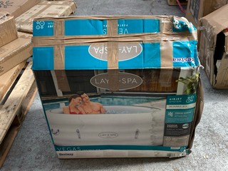 LAY-Z-SPA VEGAS PORTABLE SPA - RRP £199.99: LOCATION - A4