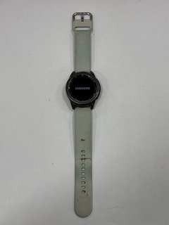 SAMSUNG GALAXY WATCH 42MM SMARTWATCH IN BLACK: MODEL NO SM-R810 (UNIT ONLY) [JPTM122302]