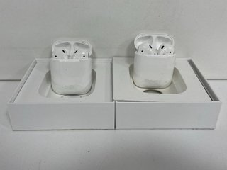 2 X APPLE AIRPODS WIRELESS EARBUDS: MODEL NO A1602 (WITH BOXES) [JPTM122388]