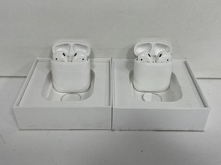 2 X APPLE AIRPODS WIRELESS EARBUDS: MODEL NO A1602 (WITH BOXES) [JPTM122433]