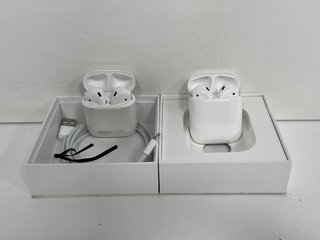 2 X APPLE AIRPODS WIRELESS EARBUDS: MODEL NO A1602 (WITH BOXES) [JPTM122352]