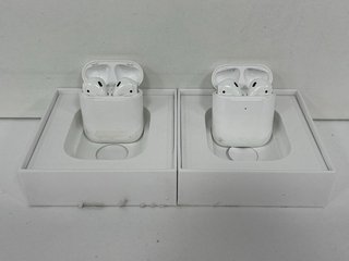 2 X APPLE AIRPODS WIRELESS EARBUDS: MODEL NO A1602 (WITH BOXES) [JPTM122383]