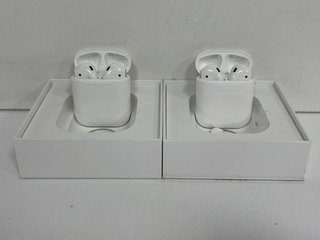 2 X APPLE AIRPODS WIRELESS EARBUDS: MODEL NO A1602 (WITH BOXES) [JPTM122360]