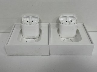 2 X APPLE AIRPODS WIRELESS EARBUDS: MODEL NO A1602 (WITH BOXES) [JPTM122351]