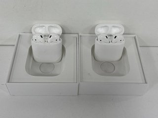 2 X APPLE AIRPODS WIRELESS EARBUDS: MODEL NO A1602 (WITH BOXES) [JPTM122331]